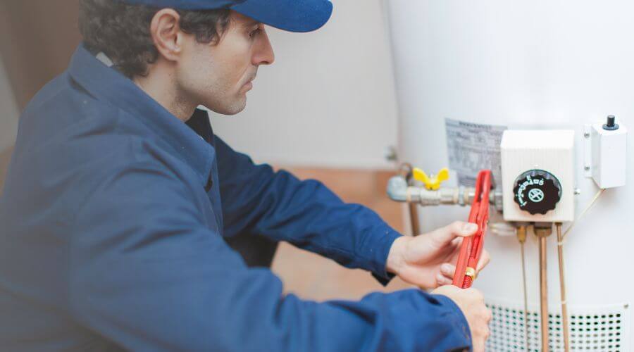 Local tankless water heater installation in Woodlawn, IL